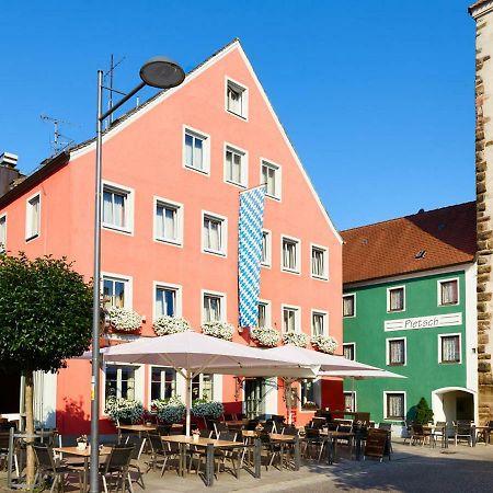 Gasthof-Hotel Pietsch Freystadt Exterior foto